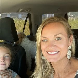 Meet your Posher, Allison